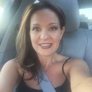 Meet your Posher, Gloria